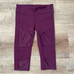 ALO Yoga Mesh Panel Capri Legging- Small